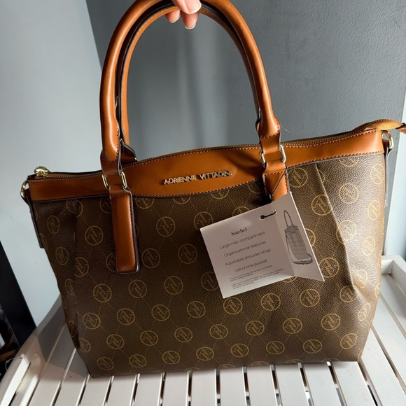 Handbags - Adrienne Vittadini The Signature Collection NWT